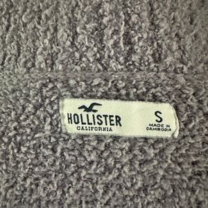 Hollister, lilac sherpa zipped pullover size Small